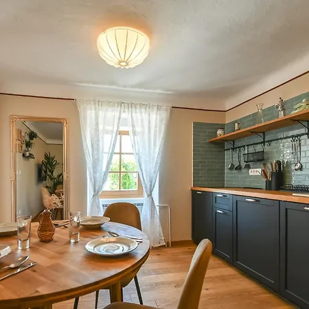Lägenhet Medanni - Boutique House In Nature With Pool Izola