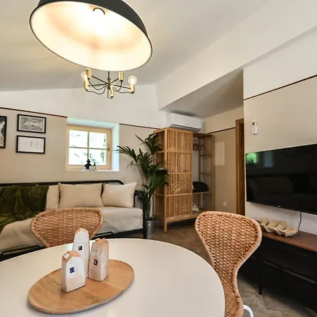 Medanni - Boutique House In Nature With Pool Apartma