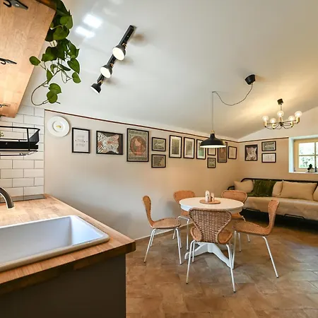 アパート Medanni - Boutique House In Nature With Pool イゾラ