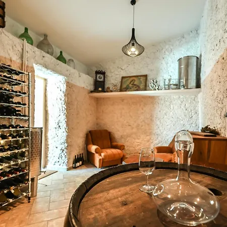 Apartma Medanni - Boutique House In Nature With Pool *