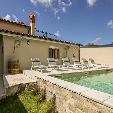 Medanni - Boutique House In Nature With Pool