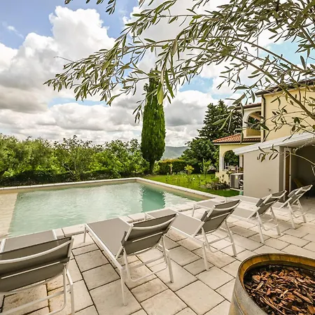 Medanni - Boutique House In Nature With Pool