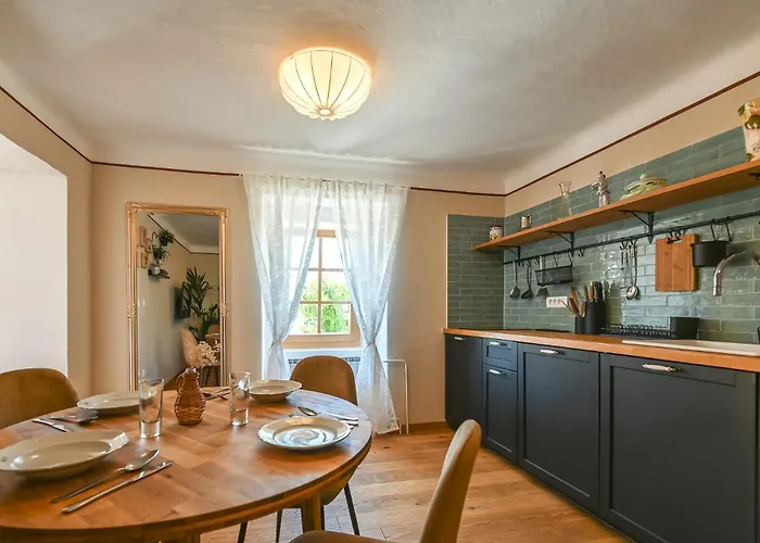 Lägenhet Medanni - Boutique House In Nature With Pool Izola