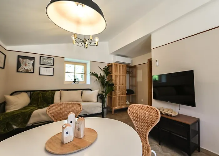 Medanni - Boutique House In Nature With Pool アパート