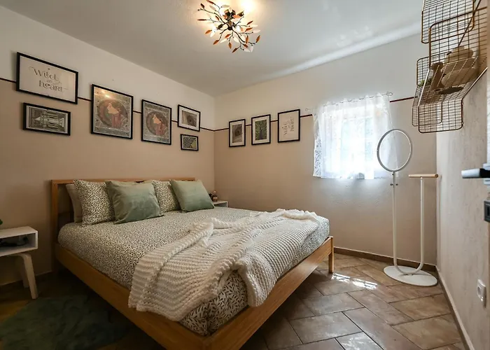 アパート Medanni - Boutique House In Nature With Pool *