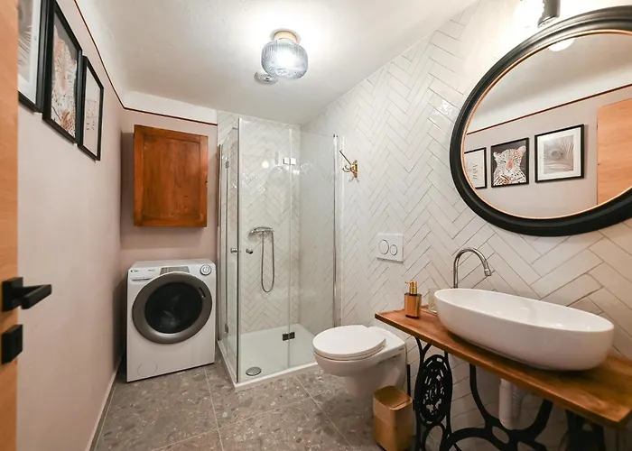 アパート Medanni - Boutique House In Nature With Pool イゾラ